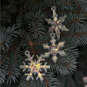 Handmade Epoxy Resin Christmas Snowflakes Decoration, Single.